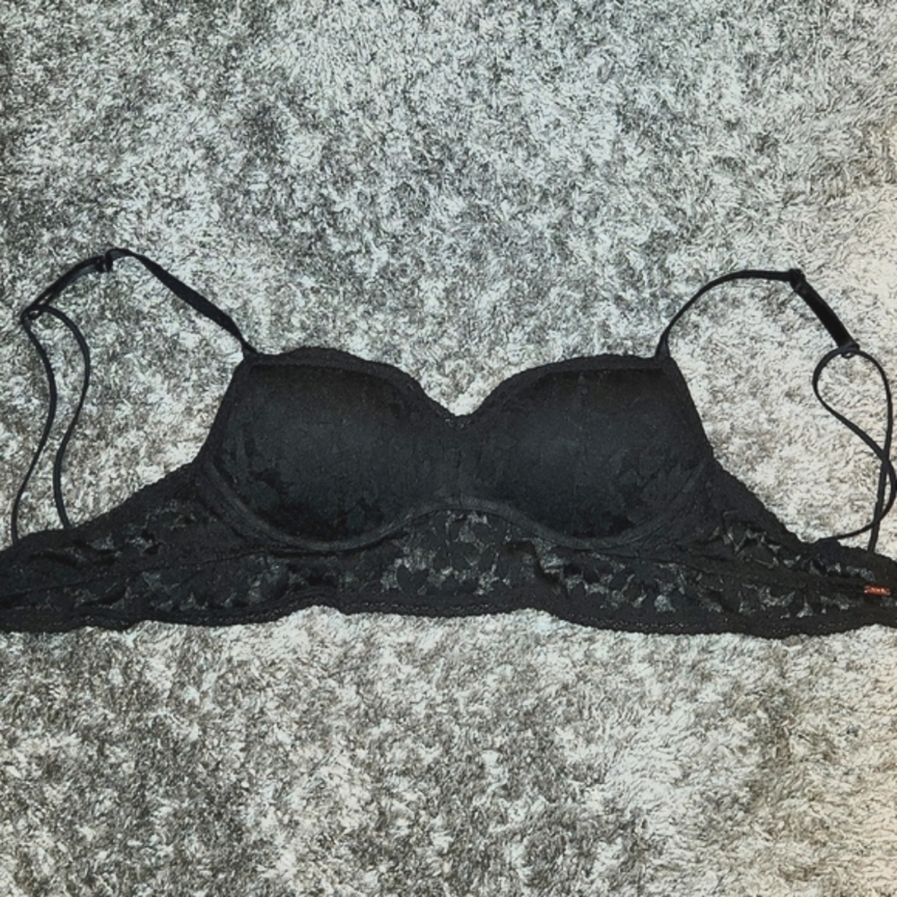 *PINK* lace wireless push up bra